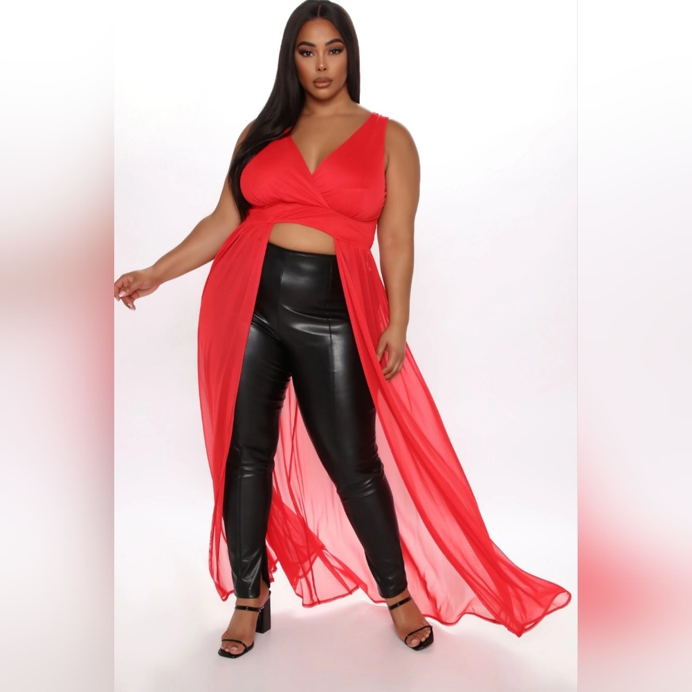 Maxi Top V-neck Ruched Waist Train Detail - Red